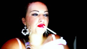 Alexxxya Fire Lips Smoking Video (Fire Lips)