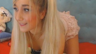 Little Young Cam Babe Loves to Pleasure Herself