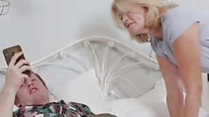 Aunt Judy&#'s XXX - 55yo Big Bottom Step-Aunt Diana catches her Step-Nephew masturbating